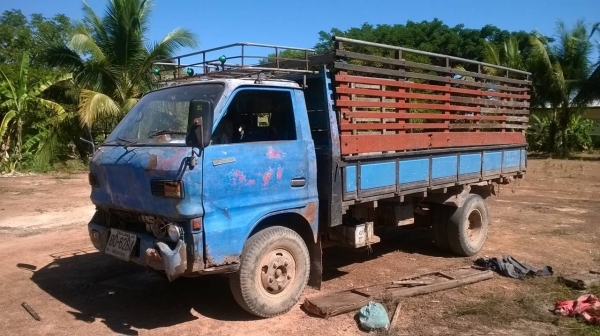 ขาย 6 ล้อ TL วางเครื่อง 4BE1 110 แรงม้า ลงเล่มแล้ว คัสซีสวยตลอดเส้น แต่งเกียร์สั้น ทะเบียนพร้อม ราคาต่อรองได้ครับ