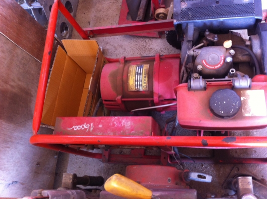 ชุดเครื่องปั่นไฟจากญี่ปุ่น เครื่องยนต์ดีเชลสูบเดียวใช้การสตาท์ด้วยแบตเตอรี่ ชุดเครื่องปั่นไฟจากญี่ปุ่น เครื่องยนต์ดีเชลสูบเดียวใช้การสตาท์ด้วยแบตเตอรี่