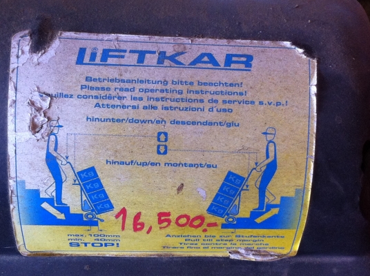 รถเข็นของแบบขึ้น-ลงบันไดได้ใช้ระบบแบตเตอรี่ช่วยการทำงาน