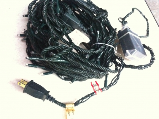 ชุดหลอดไฟประดับปรับการทำงานได้3-4รูปแบบ ตัวหลอดเป็น LED สีเขียว