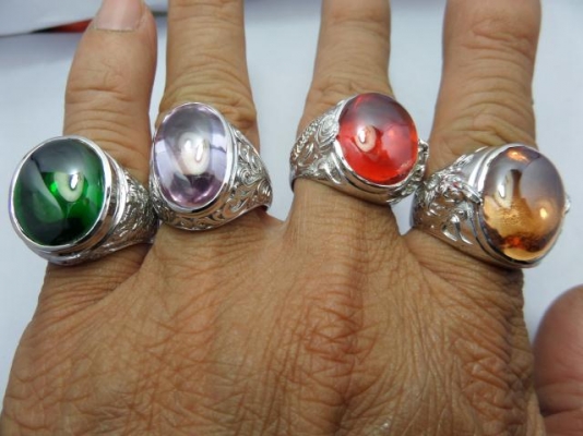 แหวนเงินแท้พลอยเพชรพญานาค