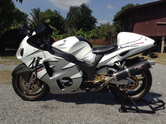 ธารนนทบุรี///ขายHAYABUSA GSX1300 ปี2000 สภาพนางฟ้า สเปค เมกา ไมล์340 ไม่ตัดรอบ ชุดแต่งปี2006 รอบคัน อินวอย + สรรพสามิตแท้คับ ราคา 179,000 บาท