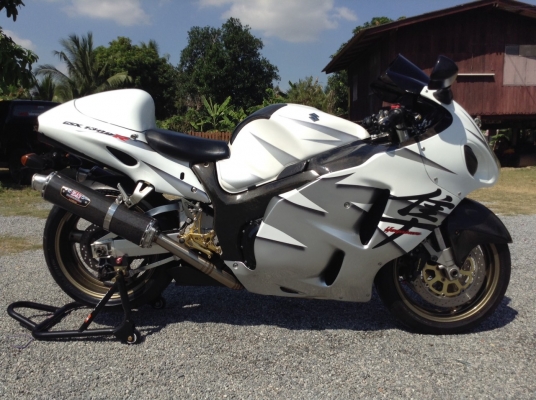 ธารนนทบุรี///ขายHAYABUSA GSX1300 ปี2000 สภาพนางฟ้า สเปค เมกา ไมล์340 ไม่ตัดรอบ ชุดแต่งปี2006 รอบคัน อินวอย + สรรพสามิตแท้คับ ราคา 179,000 บาท