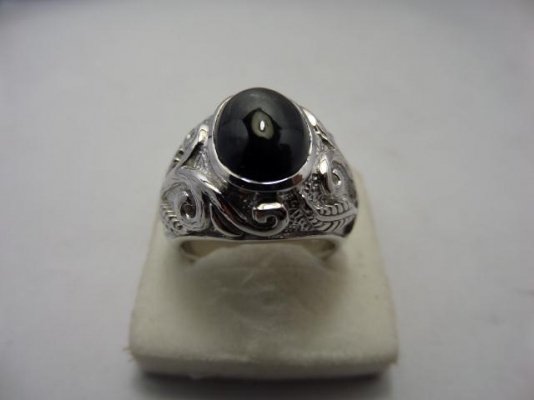 แหวนเงินพลอยสตาร์อินเดียคมสวย