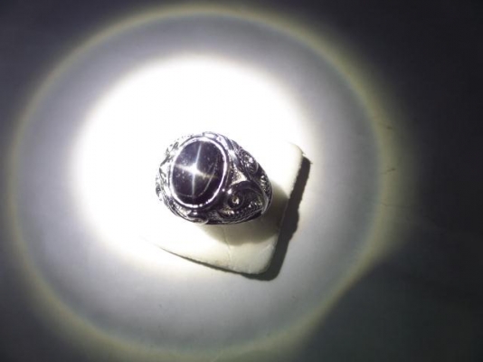 แหวนเงินพลอยสตาร์อินเดียคมสวย