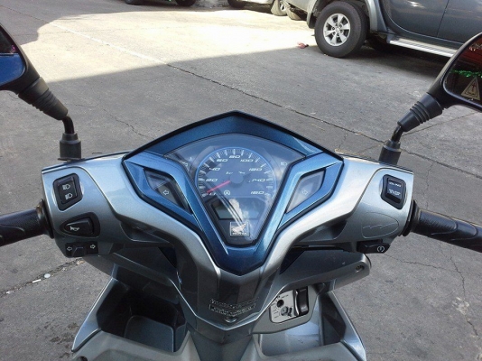 รถหลุดจำนำ Click 125i ปี 2013 ตัวท๊อป ล้อแม็ค คอมบายเบรค สวิตซ์อัตโนมัติ สวย เดิมๆ เอกสารจำนำครบ ต่อภาษี พรบ.ได้ โอนไม่ได้