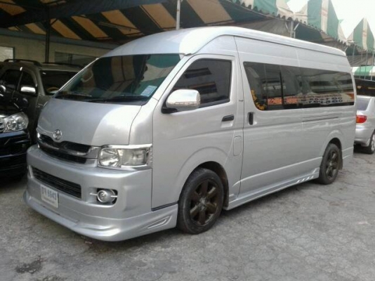 ขายรถตู้ ดีเซลค่ะ หลังคาสุง. แต่งสีไอพีเต็ม ปี 2008 ราคา 690,000 บาท โทรเข้า ตันหยงค่ะ 0922726669