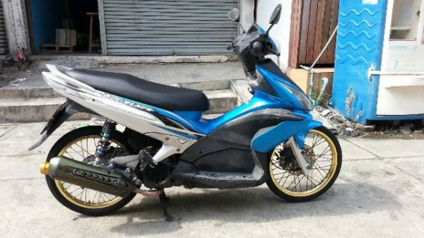 airblade น้ำเงินขาว ล้อทอง กท925 เดิมๆ วิ่งน้อย