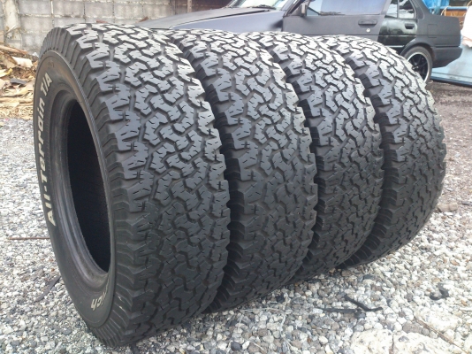 ขายยาง BF ALL-Terrain T/A ขนาด235/70R16  ปี08 สวยๆ(ไม่มีปะ) จำนวน 4 เส้น
