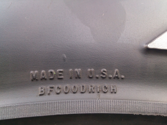 ขายยาง BF ALL-Terrain T/A ขนาด235/70R16  ปี08 สวยๆ(ไม่มีปะ) จำนวน 4 เส้น