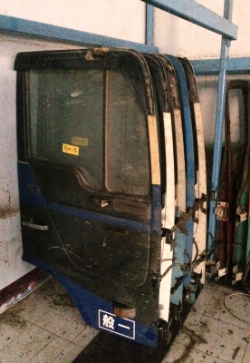 แสงฟ้าเต้นรถ///จำหน่ายประตูรถบรรทุกเก่าญี่ปุ่น ฮีโน่ อีซุซุ มิตรซู โตโยต้า ยูดี และอีกหลายรุ่น