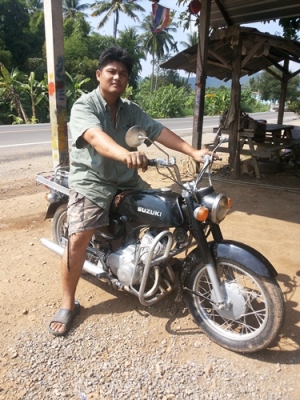 ก็ใช้ไปขายไปครับบิกเอ็มเครื่องแดงปี96 รถใช้งานอยู่ประจำ เครื่องดีสีใหม่ภายในสวยแอ์เย็นมาก สนใจโทรสอบถามได้