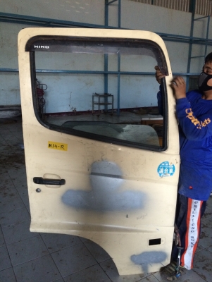 แสงฟ้าเต้นรถ///จำหน่ายประตูรถบรรทุกเก่าญี่ปุ่น ฮีโน่ อีซุซุ มิตรซู โตโยต้า ยูดี และอีกหลายรุ่น แสงฟ้าเต้นรถ///จำหน่ายประตูรถบรรทุกเก่าญี่ปุ่น ฮีโน่ อีซุซุ มิตรซู โตโยต้า ยูดี และอีกหลายรุ่น