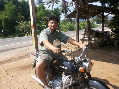 ขายบิกเอ็มเครื่องแดงปี96 รถใช้งานอยู่ประจำเครื่องดีมาก สนใจโทรสอบถามได้