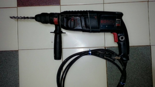 ขายสว่านโรตารี่3ระบบยี่ห้อBOSCHรุ่นเก่าmade in germanyแท้ๆเดิมๆทนๆพร้อมลุยงานหนักได้ยาวๆครับ ขายสว่านโรตารี่3ระบบยี่ห้อBOSCHรุ่นเก่าmade in germanyแท้ๆเดิมๆทนๆพร้อมลุยงานหนักได้ยาวๆครับ