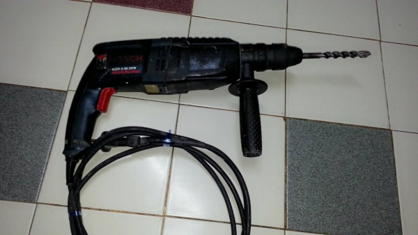 ขายสว่านโรตารี่3ระบบยี่ห้อBOSCHรุ่นเก่าmade in germanyแท้ๆเดิมๆทนๆพร้อมลุยงานหนักได้ยาวๆครับ ขายสว่านโรตารี่3ระบบยี่ห้อBOSCHรุ่นเก่าmade in germanyแท้ๆเดิมๆทนๆพร้อมลุยงานหนักได้ยาวๆครับ