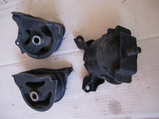 ยางแท่นเครื่อง HONDA crv g1.b20b