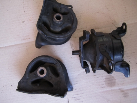 ยางแท่นเครื่อง HONDA crv g1.b20b