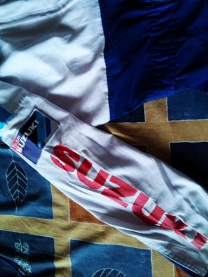 ขายชุดหมี ทีม suzuki japan แท้ครับ ขายชุดหมี ทีม suzuki japan แท้ครับ