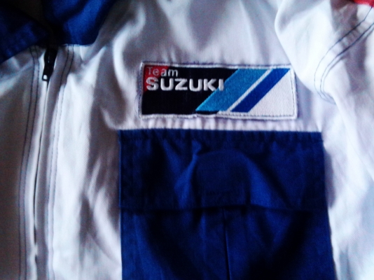 ขายชุดหมี ทีม suzuki japan แท้ครับ ขายชุดหมี ทีม suzuki japan แท้ครับ