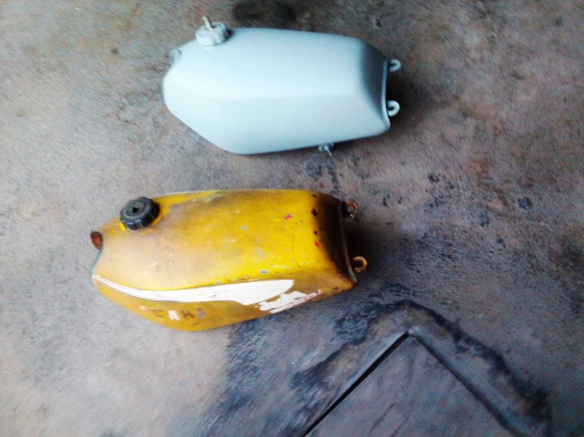 ขายถังน้ำมัน yamaha dt 125 mono