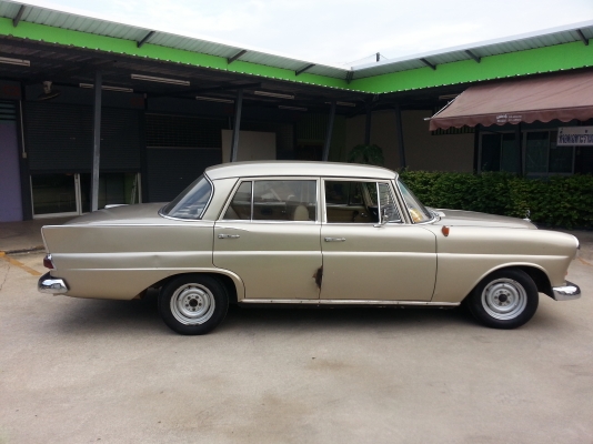 ขาย benz 190 "หางปลา ตากลม"