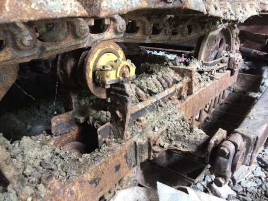 รถไถ KOMATSU  D21P.   สนใจติดต่อ 081 - 6079515