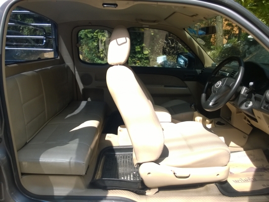 รถมือเดียว ขายพร้อมทะเบียนสวย ตน5050 วิ่งน้อย 9x,xxxกิโล เดิมบางไม่เคยทำสีซักชิ้น ไม่มีชน แอร์เย็นเพลงดัง ภายในสวยไม่มีชำรุด