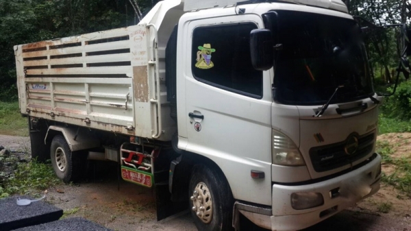 รถฮีโน่ 6 ล้อดั้ม FC4J  150 แรงม้า. ปี 50   สนใจติดต่อ 081 - 6079515