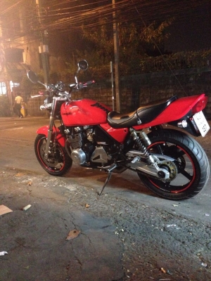 ขาย-แลก kawasaki zephyr400 ทะเบียน(ชื่อผมเอง)ขาย69,000บาท หรือแลกSR400 อินวอย สพม สนใจดูรถได้แถวรัชดา0875551797