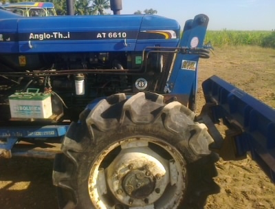 ขายรถไถ  FORD  รุ่น6610 AT 4X4 รถปี07   คานหน้าคาลาโล่ สนใจ0810076640