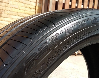 ยาง,255-35-18 NITTO NT830 สภาพเต็มปลายปี13หนึ่งเส้น 1,700