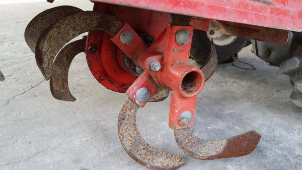 รถพรวนดิน ISEKI 300 เก่าญี่ปุ่น ขนาด 3 แรง เครื่องยนต์ติดง่าย สภาพสวย พร้อมใช้งาน สามารถหมุนแฮนด์แบบเดินหน้าและถอยหลังได้ รถพรวนดิน ISEKI 300 เก่าญี่ปุ่น ขนาด 3 แรง เครื่องยนต์ติดง่าย สภาพสวย พร้อมใช้งาน สามารถหมุนแฮนด์แบบเดินหน้าและถอยหลังได้