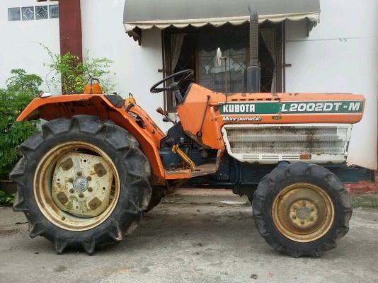 รถไถKUBOTA L2002DT-M 2เพลา สภาพดี สีเดิม มีหางลากให้ด้วย..รถพร้อมใช้