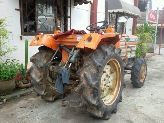 รถไถKUBOTA L2002DT-M 2เพลา สภาพดี สีเดิม มีหางลากให้ด้วย..รถพร้อมใช้
