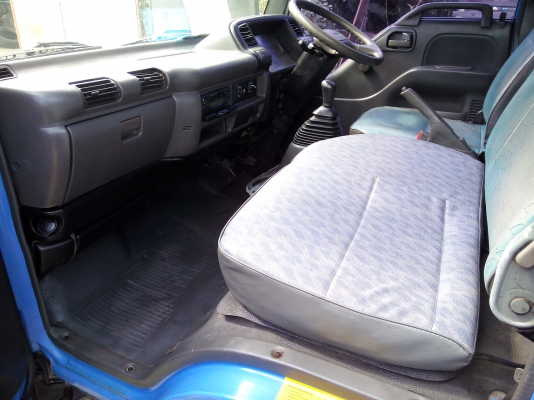 6 ล้อสั้น  *Euro.2*  ISUZU  NKR 100 แรงม้า+Turbo+Inter  *ยาว 3.20 ม. รถสวยเดิม+สวยจริง+พร้อมใช้งาน * รถห้างแท้ * มีเล่มพร้อม *