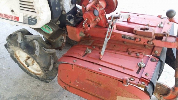 รถพรวนดิน MITSUBISHI รุ่น MM55 เก่าญี่ปุ่น เครื่องยนต์ติดง่าย สภาพสวย พร้อมใช้งาน มีเกียแบบตีเดินหน้าและเกียตีถอยหลัง รถพรวนดิน MITSUBISHI รุ่น MM55 เก่าญี่ปุ่น เครื่องยนต์ติดง่าย สภาพสวย พร้อมใช้งาน มีเกียแบบตีเดินหน้าและเกียตีถอยหลัง