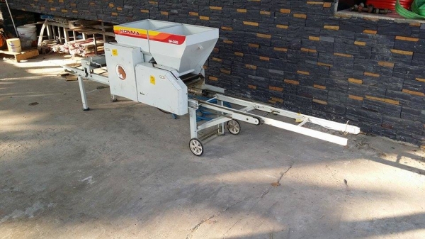 เครื่องโรยเมล็ด KONMAR เก่าญี่ปุ่น รุ่น SP-G22 สภาพสวยพร้อมใช้งาน เครื่องโรยเมล็ด KONMAR เก่าญี่ปุ่น รุ่น SP-G22 สภาพสวยพร้อมใช้งาน