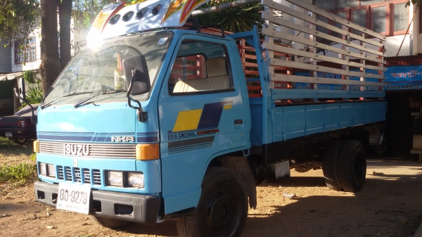 (ร้านรุ่งโรจน์ 082-1057078)ขาย 6 ล้อ ISUZU NKR 110 แรง รถห้างแท้ ครื่องแน่น แห้ง แรงดีสุดๆ แซสซีสวยๆ ไม่ผุ ไม่ดาม รถสวยเจ้าของเดิมใช้งานประจำ รถวิ่งดีขับดีคับ พร้อมโอนทั่วไทย พร้อมใช้งานทันที. (ร้านรุ่งโรจน์ 082-1057078)ขาย 6 ล้อ ISUZU NKR 110 แรง รถห้างแท้ ครื่องแน่น แห้ง แรงดีสุดๆ แซสซีสวยๆ ไม่ผุ ไม่ดาม รถสวยเจ้าของเดิมใช้งานประจำ รถวิ่งดีขับดีคับ พร้อมโอนทั่วไทย พร้อมใช้งานทันที.