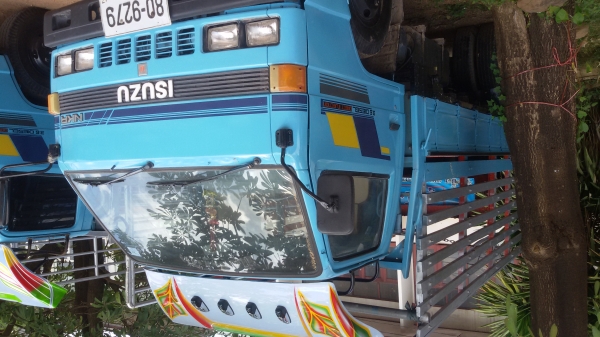 (ร้านรุ่งโรจน์ 082-1057078)ขาย 6 ล้อ ISUZU NKR 110 แรง รถห้างแท้ ครื่องแน่น แห้ง แรงดีสุดๆ แซสซีสวยๆ ไม่ผุ ไม่ดาม รถสวยเจ้าของเดิมใช้งานประจำ รถวิ่งดีขับดีคับ พร้อมโอนทั่วไทย พร้อมใช้งานทันที. (ร้านรุ่งโรจน์ 082-1057078)ขาย 6 ล้อ ISUZU NKR 110 แรง รถห้างแท้ ครื่องแน่น แห้ง แรงดีสุดๆ แซสซีสวยๆ ไม่ผุ ไม่ดาม รถสวยเจ้าของเดิมใช้งานประจำ รถวิ่งดีขับดีคับ พร้อมโอนทั่วไทย พร้อมใช้งานทันที.