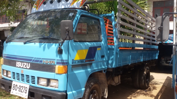 (ร้านรุ่งโรจน์ 082-1057078)ขาย 6 ล้อ ISUZU NKR 110 แรง รถห้างแท้ ครื่องแน่น แห้ง แรงดีสุดๆ แซสซีสวยๆ ไม่ผุ ไม่ดาม รถสวยเจ้าของเดิมใช้งานประจำ รถวิ่งดีขับดีคับ พร้อมโอนทั่วไทย พร้อมใช้งานทันที. (ร้านรุ่งโรจน์ 082-1057078)ขาย 6 ล้อ ISUZU NKR 110 แรง รถห้างแท้ ครื่องแน่น แห้ง แรงดีสุดๆ แซสซีสวยๆ ไม่ผุ ไม่ดาม รถสวยเจ้าของเดิมใช้งานประจำ รถวิ่งดีขับดีคับ พร้อมโอนทั่วไทย พร้อมใช้งานทันที.