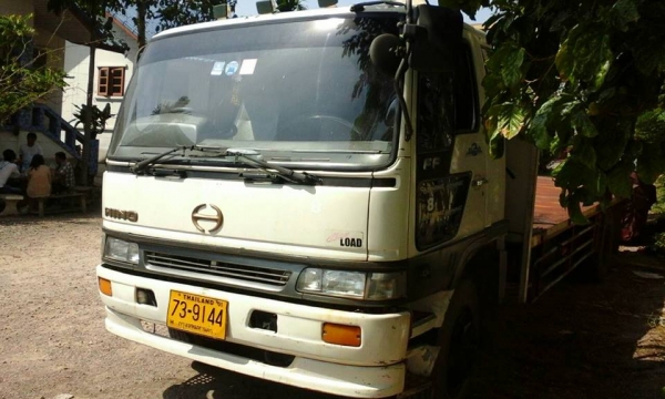 **700,000 บ.ต่อรอง**ขาย6ล้อพื้นเรียบ HINO FF1J 210HP สมอเงิน รถห้างแท้ ปี40 FF1JMKA JO8C-210แรง เครื่องเดิม เกียร์เดิม แน่นๆ แรงดี เกียร์ดี ไม่หลุด ช่วงล่างเดิมๆ คัสซีดี สวย ไม่ปะไม่ดาม กระบะพื้นเรียบ ยาว6.50ม. พื้นพอใช้ มีผุ หัวเก๋งสวย ภายในคอนโซลครบ พ.พ **700,000 บ.ต่อรอง**ขาย6ล้อพื้นเรียบ HINO FF1J 210HP สมอเงิน รถห้างแท้ ปี40 FF1JMKA JO8C-210แรง เครื่องเดิม เกียร์เดิม แน่นๆ แรงดี เกียร์ดี ไม่หลุด ช่วงล่างเดิมๆ คัสซีดี สวย ไม่ปะไม่ดาม กระบะพื้นเรียบ ยาว6.50ม. พื้นพอใช้ มีผุ หัวเก๋งสวย ภายในคอนโซลครบ พ.พ
