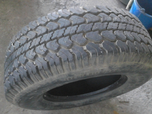 255/70R15 MICHELIN  LTX  A/T   มี 1 เส้น  โทร.081-427-3941