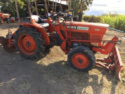 ขายครับ KUBOTA L2201DT 4WD เครื่องดี เกียร์ดี ครับ