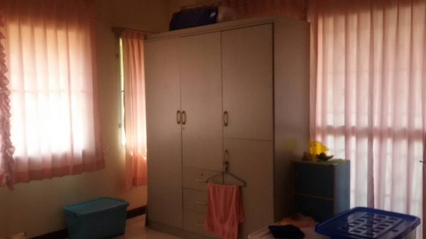 ขายทาวน์เฮ้าส์ ลาดกระบังใกล้สุวรรณภูมิ เนื้อที่ 25 ตรว หลังมุม