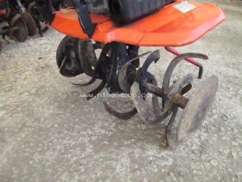 เครื่องพรวนดิน    HONDA     F210   รหัสสินค้า : 14002035   หรือเพิ่มเติมไดที่ www.nihonmono.com