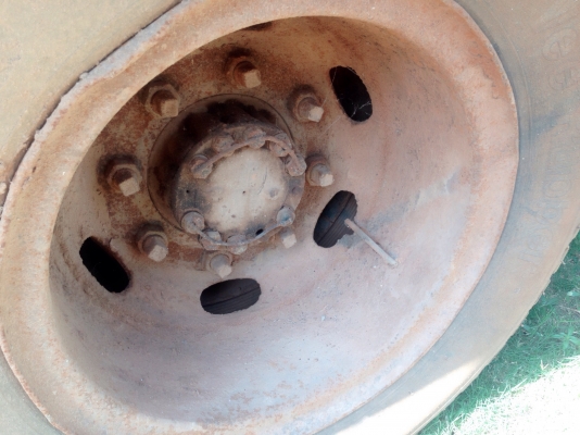 ISUZU TX 145 HP 6BB1 รถหัวยาวสิบล้อเพลาเดียว ท้ายลาดขึ้น PC 120, PC 150 ได้เลยครับ เครื่องแรงดีมากครับพร้อมลากพร้อมบรรทุกได้เลย ช่วงล่างแน่น ยางสภาพดีพร้อมบรรทุกพร้อมใช้งาน ไม่มีเล่มทะเบียน เอกสารสัญญาซื้อขาย ราคาต่อรองได้ครับ ISUZU TX 145 HP 6BB1 รถหัวยาวสิบล้อเพลาเดียว ท้ายลาดขึ้น PC 120, PC 150 ได้เลยครับ เครื่องแรงดีมากครับพร้อมลากพร้อมบรรทุกได้เลย ช่วงล่างแน่น ยางสภาพดีพร้อมบรรทุกพร้อมใช้งาน ไม่มีเล่มทะเบียน เอกสารสัญญาซื้อขาย ราคาต่อรองได้ครับ