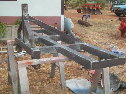 ผานยกร่องใส่รถไถหลายรุ่นราคาย่อมเยาครับ