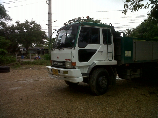 หัวรถสิบล้อ Misubishi FN527 หัวรถสิบล้อ Misubishi FN527