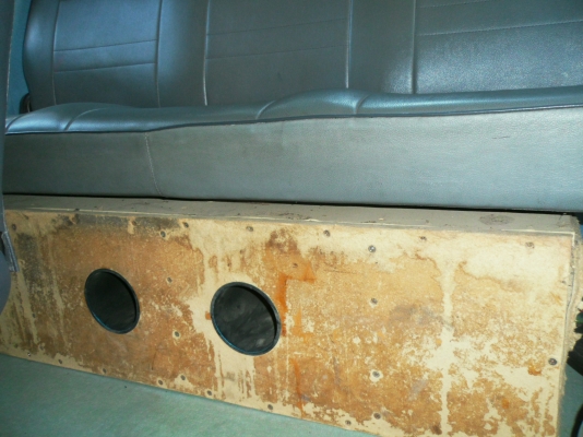 ขายรถตู้หัวจรวดหลังคาสูง 2Lดีเซล